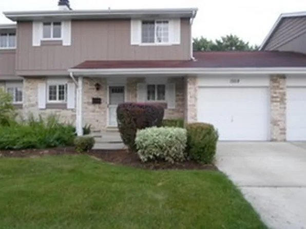 1559 S Blanchard St, Wheaton, IL 60189