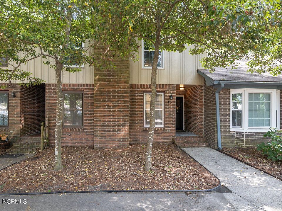 1st image of 126 Oakmont Drive Apt 15