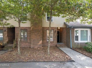 126 Oakmont Dr APT 15, Greenville, NC 27858