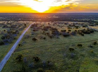 71 Fallow Dr, Harper, TX 78631