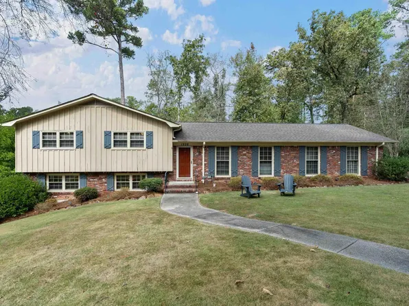 1856 Burning Tree Cir, Birmingham, AL 35226