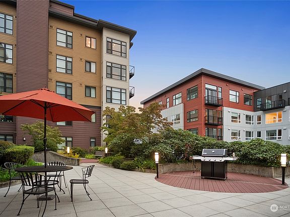 5th image of 1501 Tacoma Avenue S #307