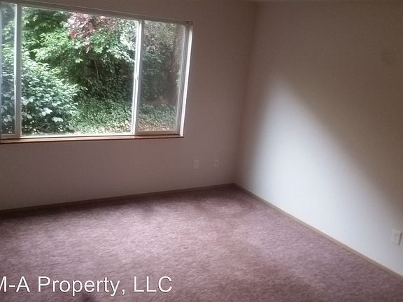 2nd image of 14346 32nd Ave NE APT 5