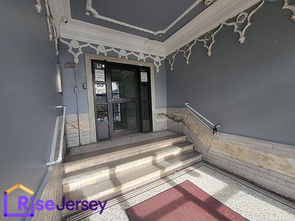 2nd image of 62 Glenwood Ave #502