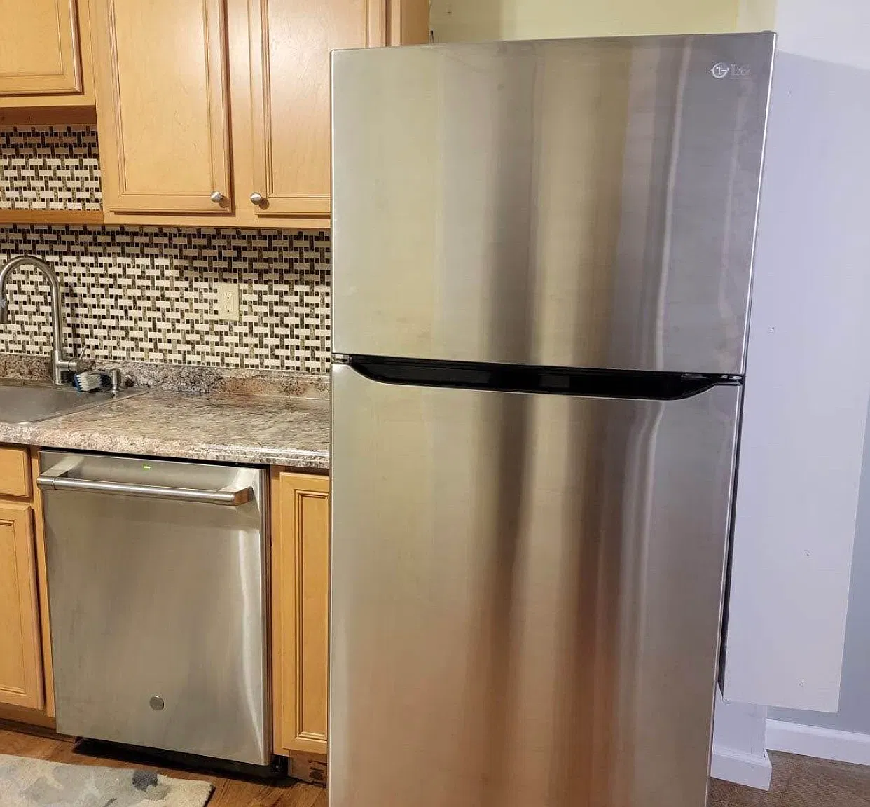 2 bed, 960 sqft, $1,300 — Photo 3