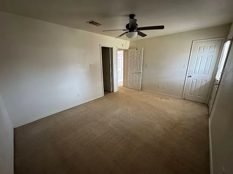 5005 John David Dr — Photo 18