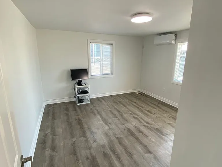 15522 Claretta Ave — Photo 12