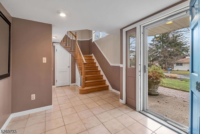 899 Pines Lake Dr, Wayne, NJ 07470 Zillow