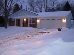 N85W18295 Tyler Ct, Menomonee Falls, WI 53051