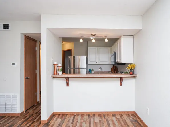 1505 W 25th Ct APT B7, Lawrence, KS 66046