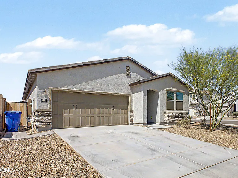 5722 W Getty Dr — Photo 7