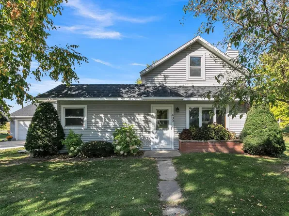 409 Mt Carmel STREET, Mount Calvary, WI 53057