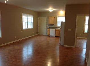 945 W Bergera Rd, Braidwood, IL 60408