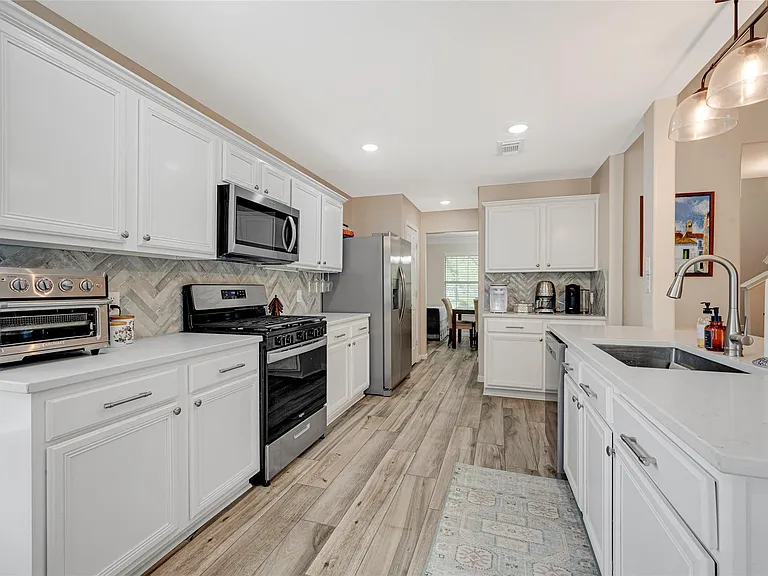 4102 Caneshaw Dr — Photo 14