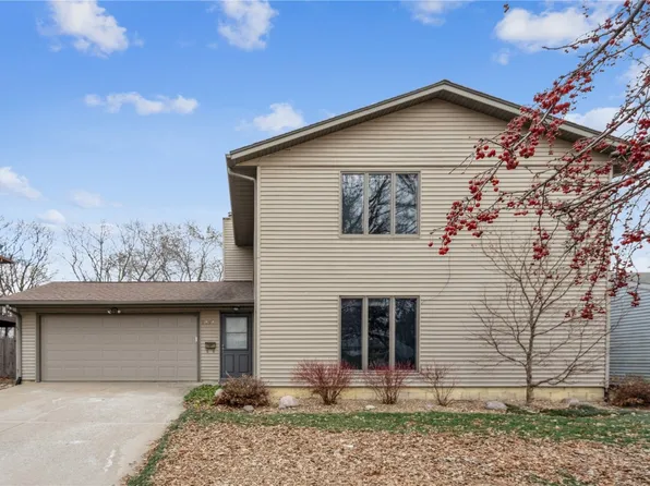1256 Esther Ct, Iowa City, IA 52240