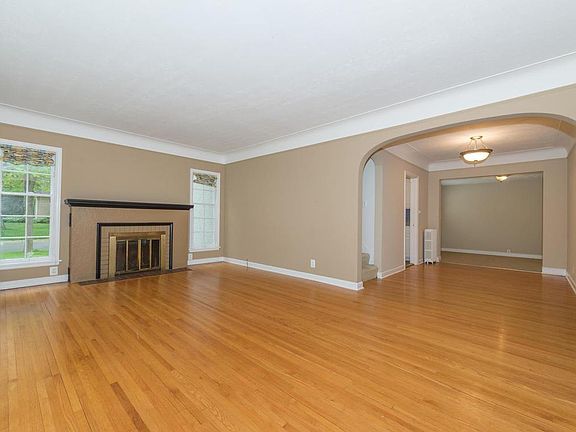4th image of 7044 Irving Ave S