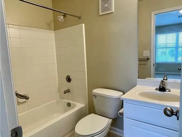 1725 Harvey Mitchell Pkwy S #1927 — Photo 11
