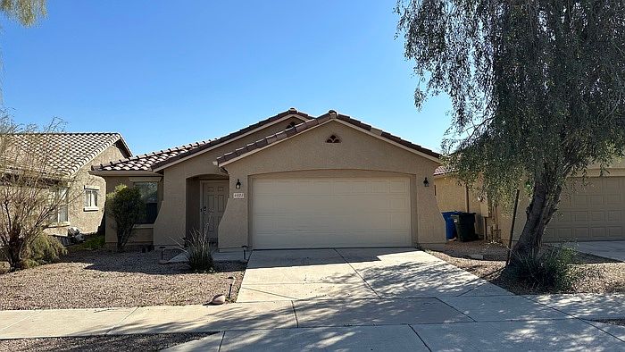 1st image of 4023 S 49th Ln