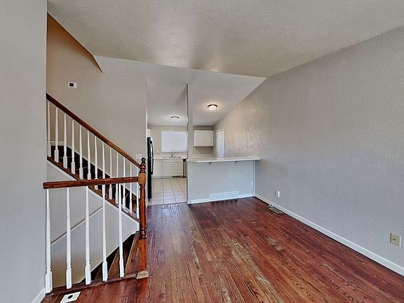 2nd image of 526 Hibiscus Cove Dr #1