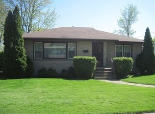 1620 8th St, Peru, IL 61354