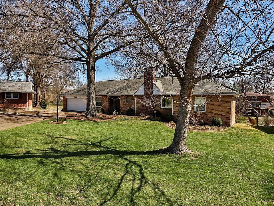 1st image of 38 Montague Ct