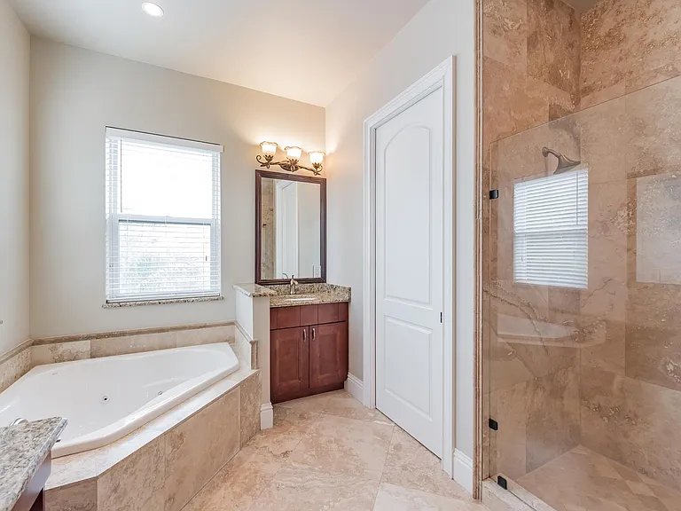 2850 Coco Lakes Ct — Photo 15
