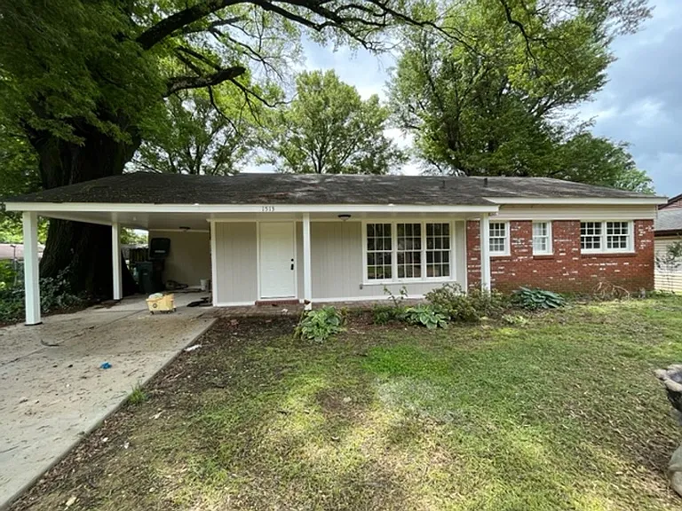 1513 Staunton Dr — Photo 1