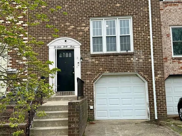 1443 Boxwood Dr, Blackwood, NJ 08012