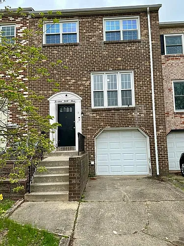 1443 Boxwood Dr Photo 1