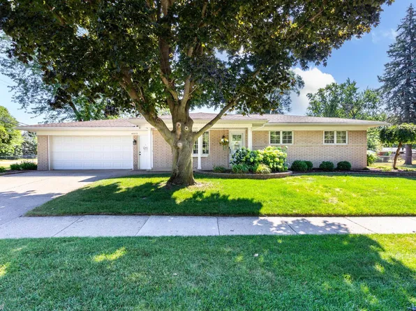 48872 Rex St, Shelby Township, MI 48317