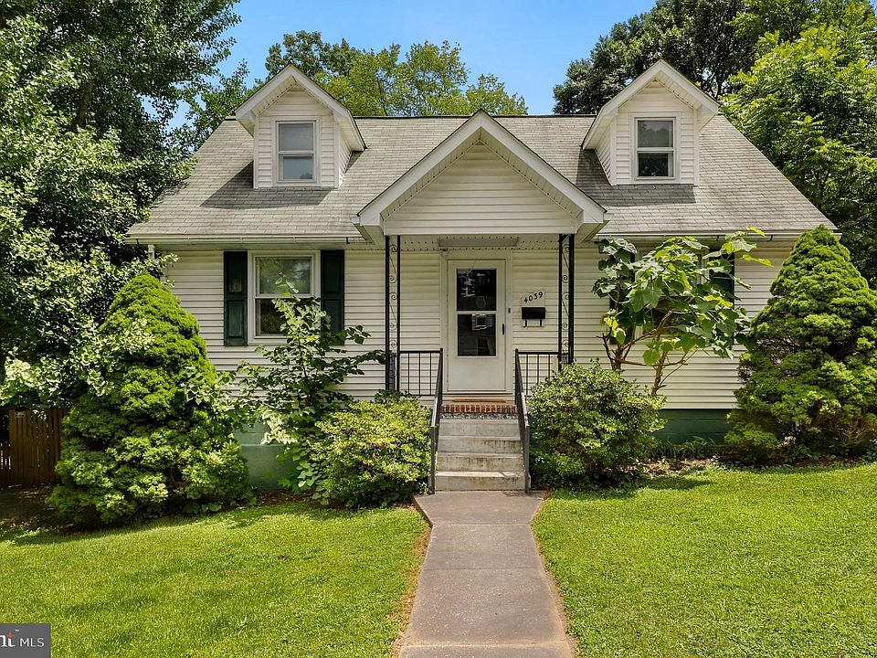 2nd image of 4039 Woodland Dr