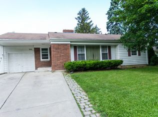 500 N Commonwealth Ave, Elgin, IL 60123