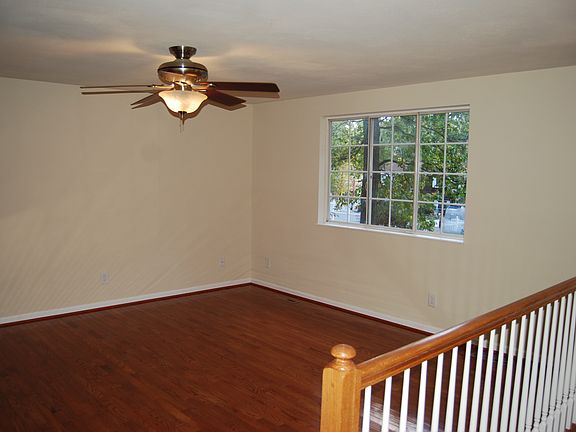5th image of 5517 Peters Ln