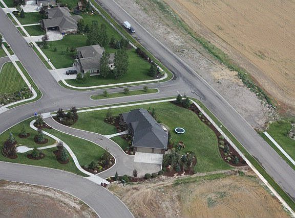 4th image of 750 Hillside Dr