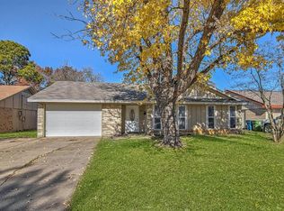 617 Idlewilde Dr, Lewisville, TX 75067