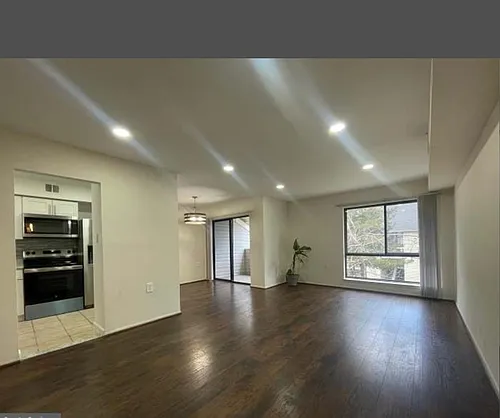8604 Village Way #E Photo 1