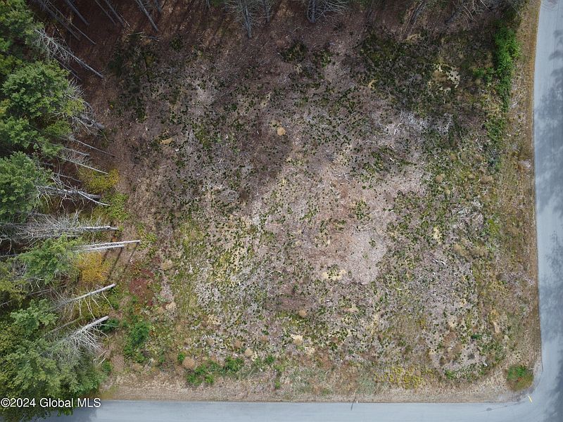 4th image of 5 Barrington Drive