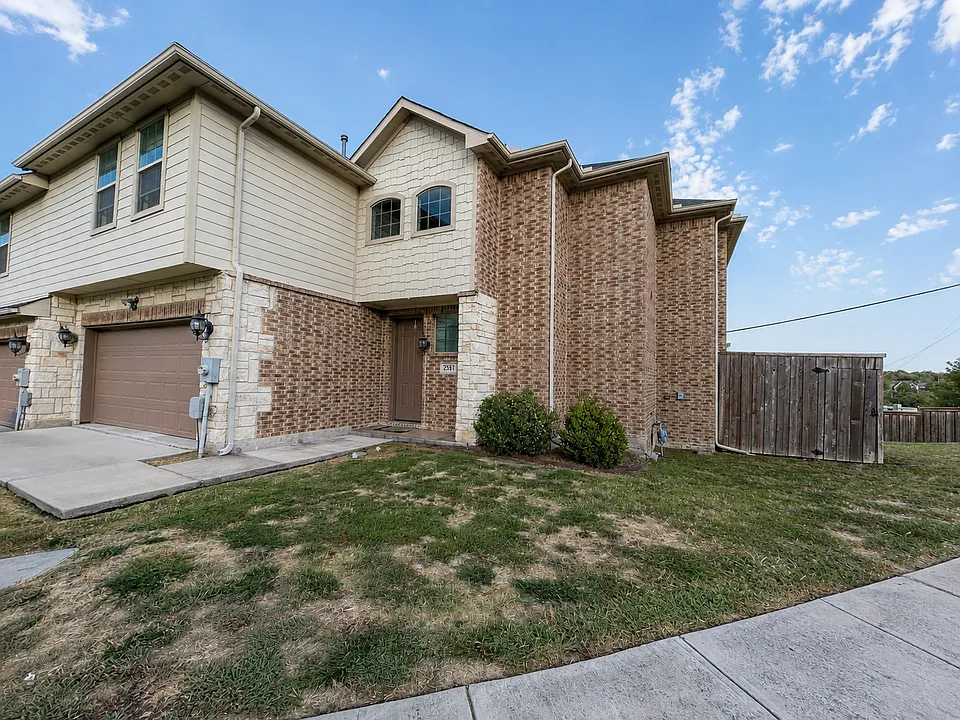 2361 Novin Dr