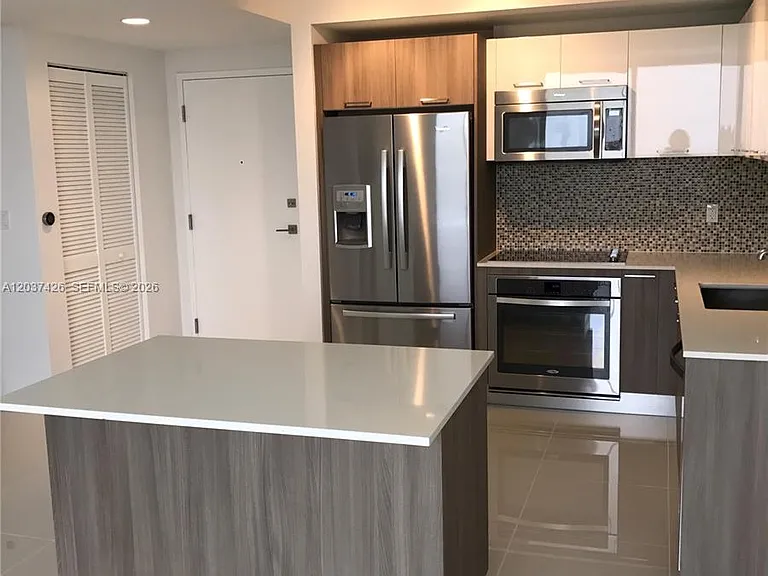 5300 NW 85th Ave #703 — Photo 2