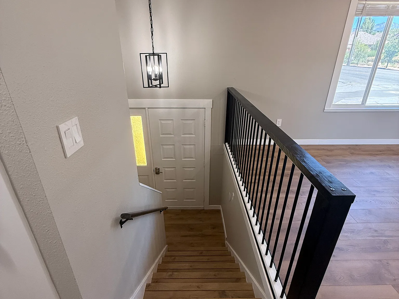 4 bed, 1800 sqft, $2,700 — Photo 4