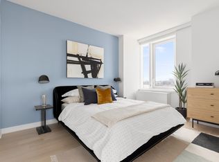 555 38th St APT 2905, New York, NY 10018