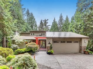 25039 SE Mirrormont Pl, Issaquah, WA 98027