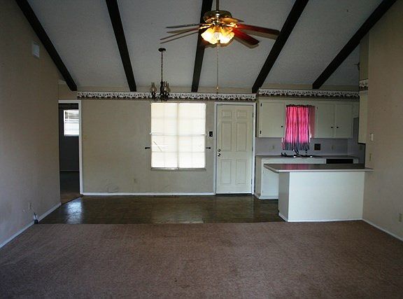 4th image of 2771 Eunice Dr
