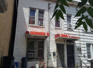 34-26 Linneaus Pl, Flushing, NY 11354