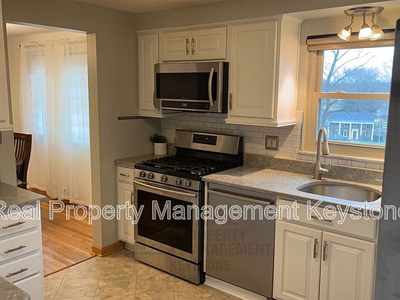 4th image of 1669 Charlton Heights Rd