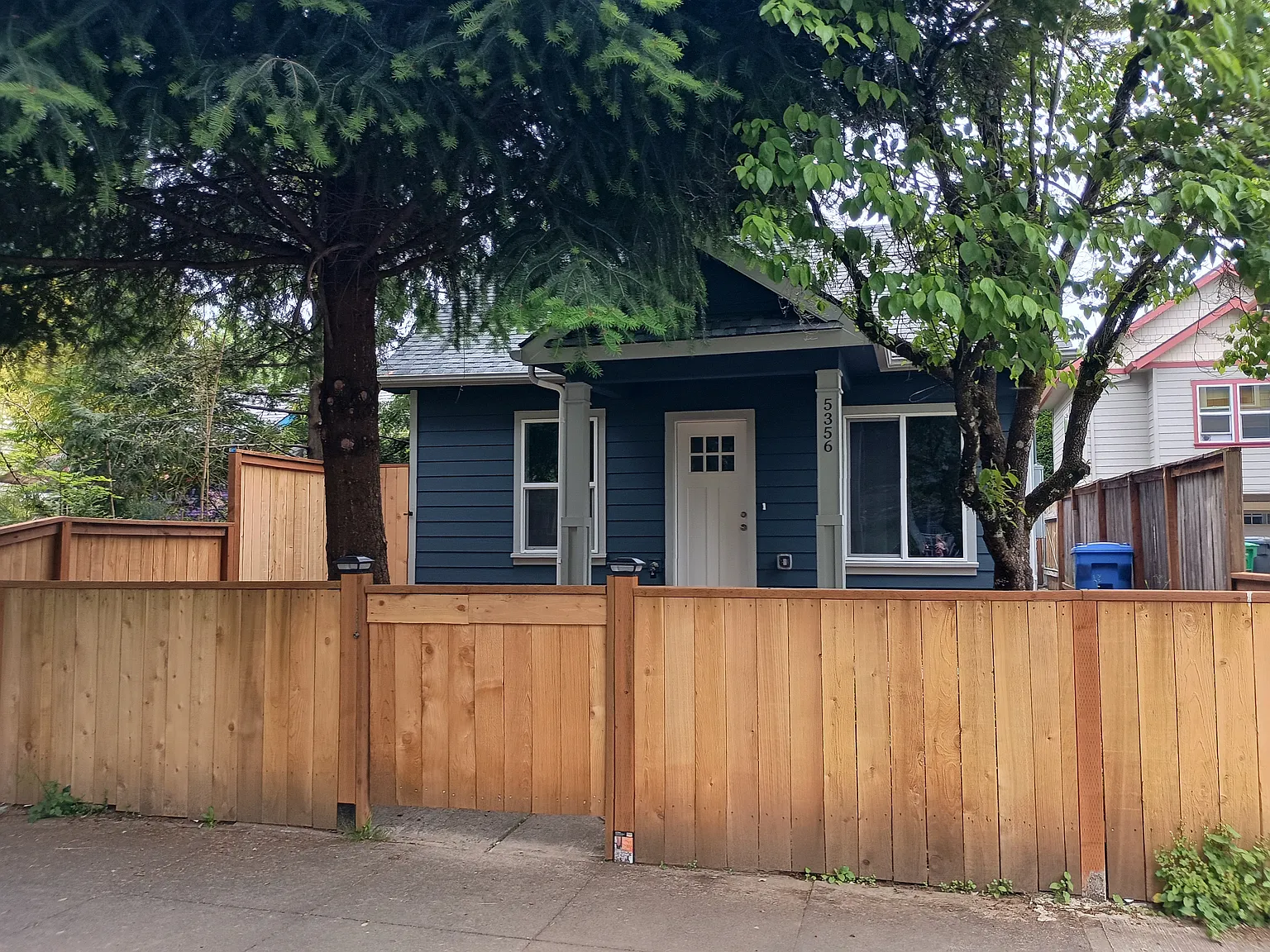 3 bed, 975 sqft, $2,695 — Photo 2