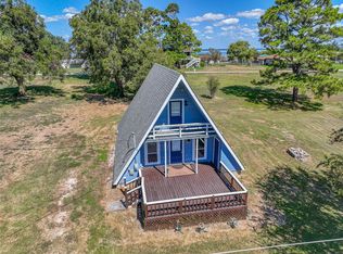 221 Crestmont St, Pointblank, TX 77364