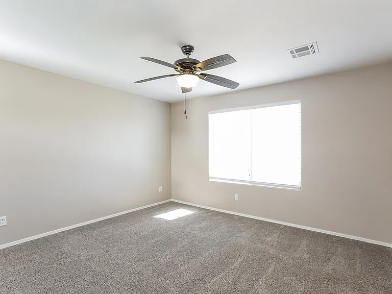 5804 S 10th Dr — Photo 10