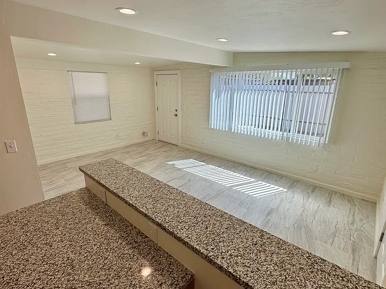 2928 N Tyndall Ave — Photo 4