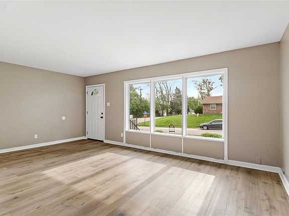 5th image of 3153 Rex Ave
